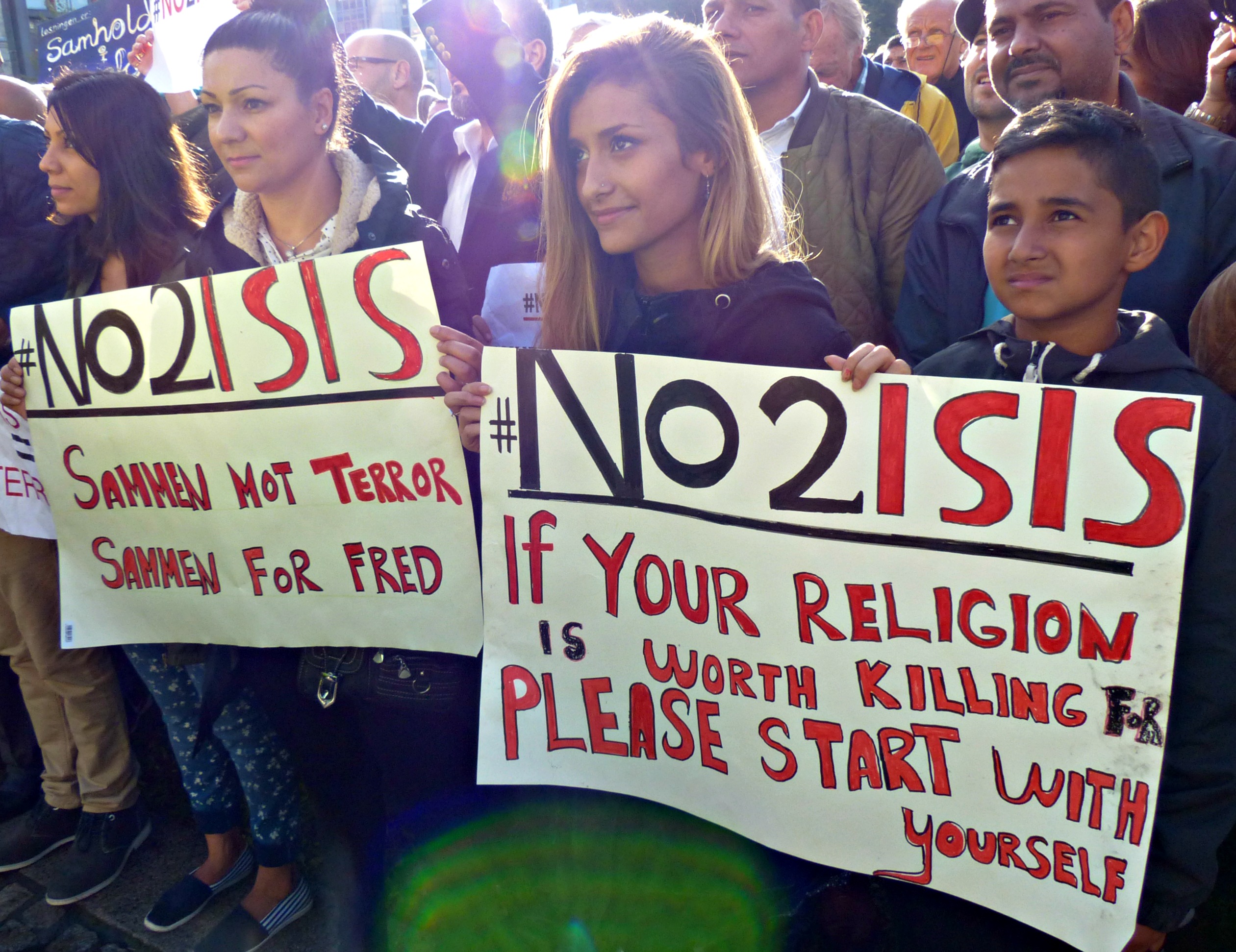 Demonstrasjon i Oslo mot IS og Profetens Ummah. 25.8.2014. Foto. Hans Olav Arnesen (268)