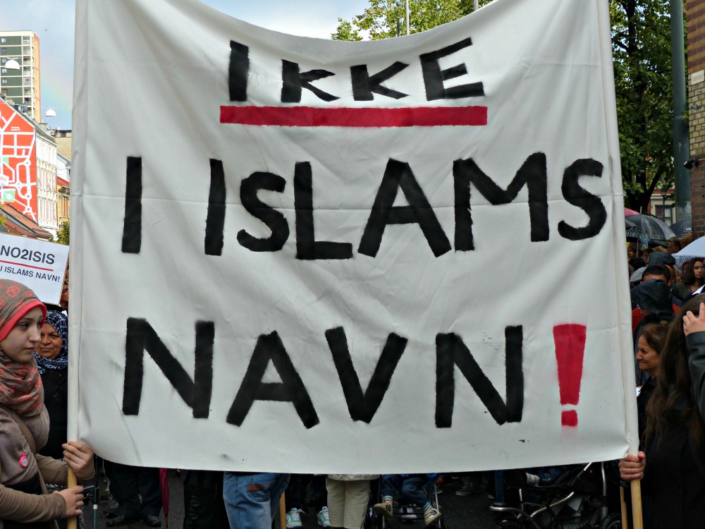 Demonstrasjon i Oslo mot IS og Profetens Ummah. 25.8.2014. Foto. Hans Olav Arnesen (99)